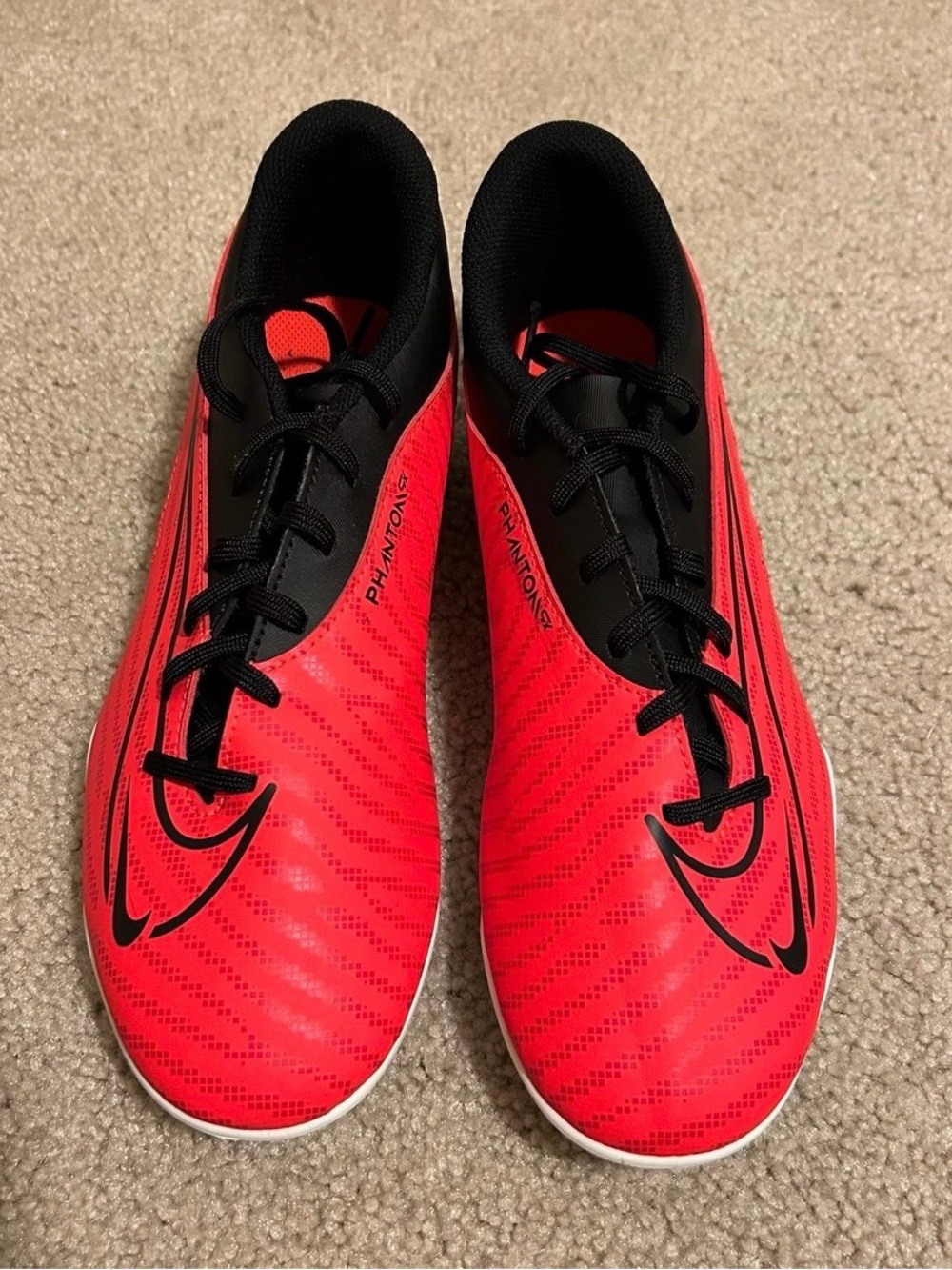 Nike Phantom GX Club Cleats DD9483-60, women size 8.5